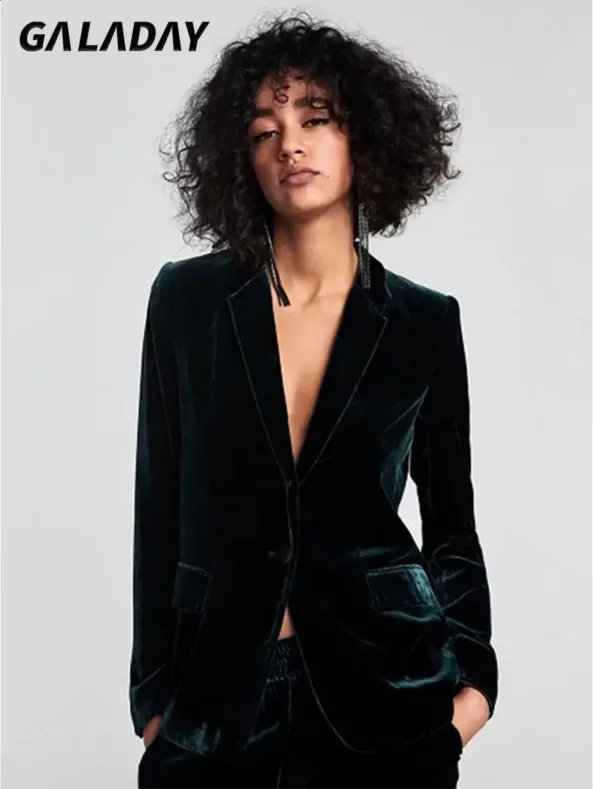 GWBLAZERS001825—Attributes (6)