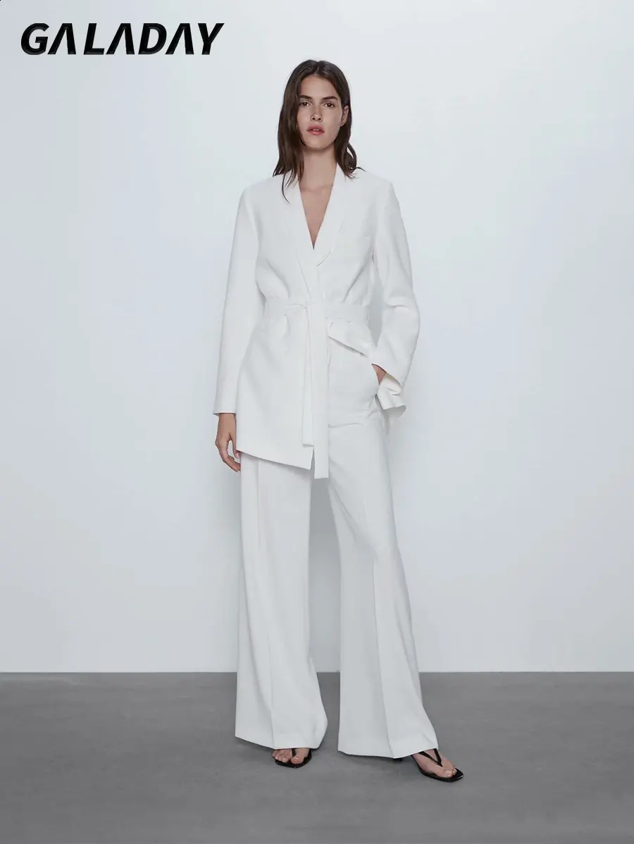 GWPANTS001852-Attributes (1)